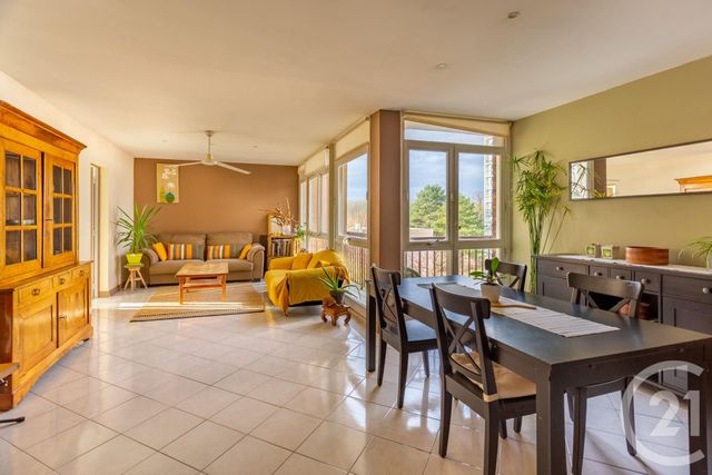 Appartement F5 à vendre BOUSSY ST ANTOINE