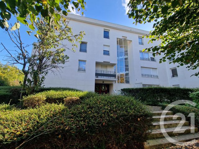 Appartement F2 à vendre BOUSSY ST ANTOINE