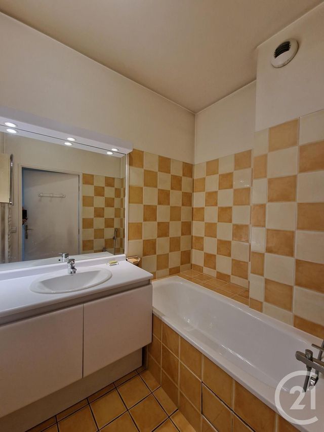 Afficher la photo en grand Appartement F4 à vendre - 4 pièces - 89.95 m2 - BRUNOY - 91 - ILE-DE-FRANCE - Century 21 Ougier