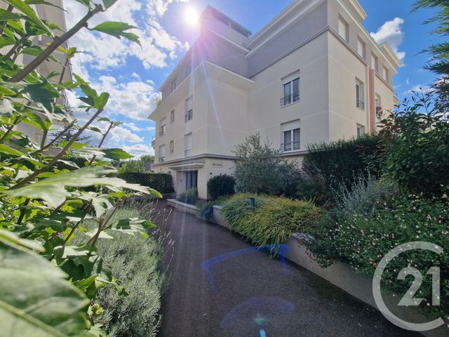 Afficher la photo en grand Appartement F4 à vendre - 4 pièces - 89.95 m2 - BRUNOY - 91 - ILE-DE-FRANCE - Century 21 Ougier