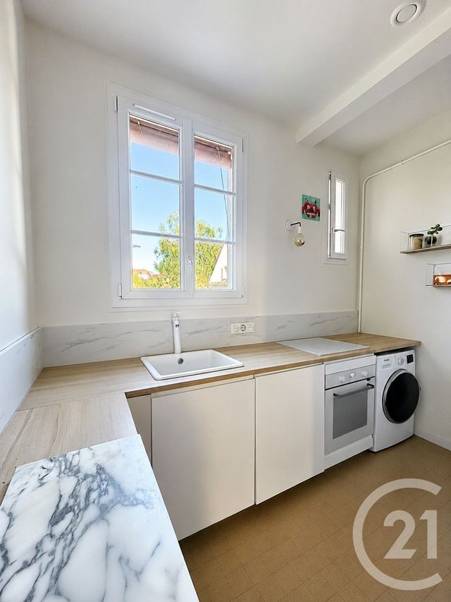 Appartement F3 à vendre - 3 pièces - 77.0 m2 - BRUNOY - 91 - ILE-DE-FRANCE - Century 21 Ougier