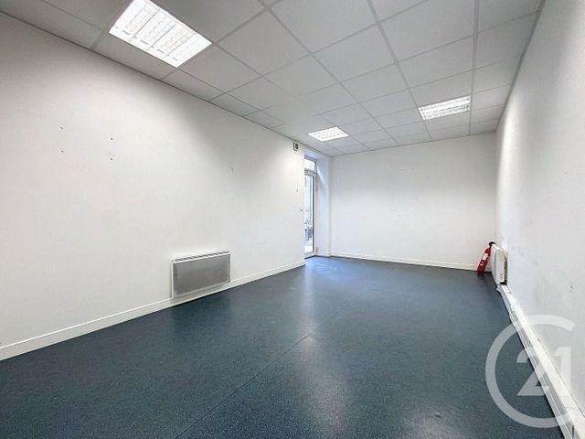 commerce à louer - 21.0 m2 - BRUNOY - 91 - ILE-DE-FRANCE - Century 21 Ougier