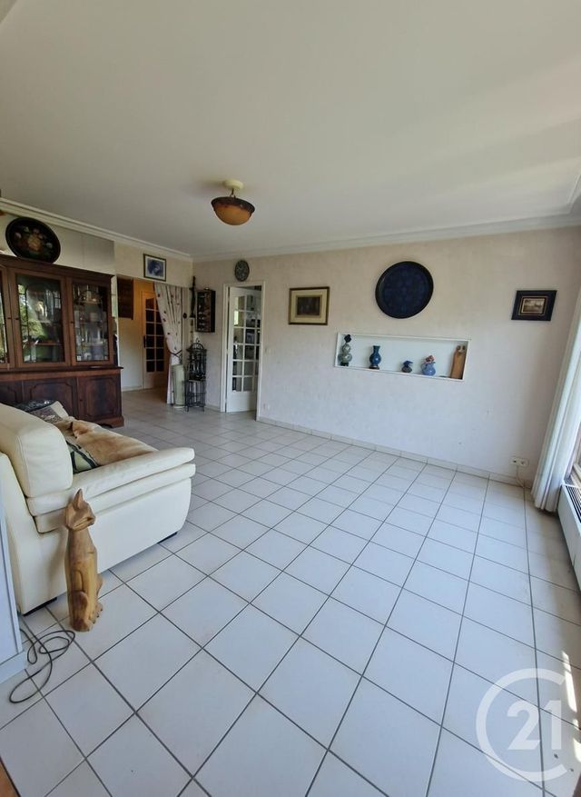 Appartement F4 à vendre - 4 pièces - 80.08 m2 - BRUNOY - 91 - ILE-DE-FRANCE - Century 21 Ougier