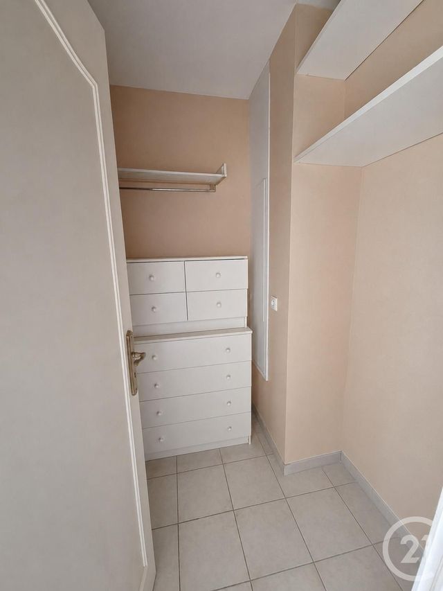 Appartement F4 à vendre - 4 pièces - 80.08 m2 - BRUNOY - 91 - ILE-DE-FRANCE - Century 21 Ougier