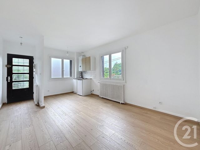 Appartement Studio à louer - 1 pièce - 21.59 m2 - BRUNOY - 91 - ILE-DE-FRANCE - Century 21 Ougier
