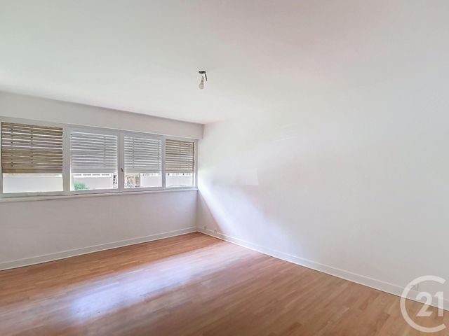 Appartement F3 à vendre - 3 pièces - 60.72 m2 - EPINAY SOUS SENART - 91 - ILE-DE-FRANCE - Century 21 Ougier