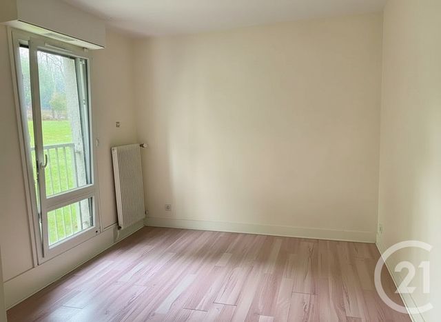 Appartement F6 à vendre - 6 pièces - 103.68 m2 - BOUSSY ST ANTOINE - 91 - ILE-DE-FRANCE - Century 21 Ougier