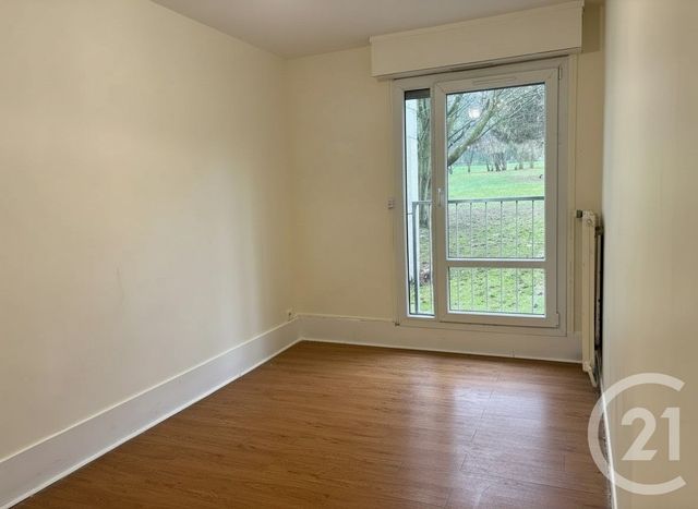 Appartement F6 à vendre - 6 pièces - 103.68 m2 - BOUSSY ST ANTOINE - 91 - ILE-DE-FRANCE - Century 21 Ougier