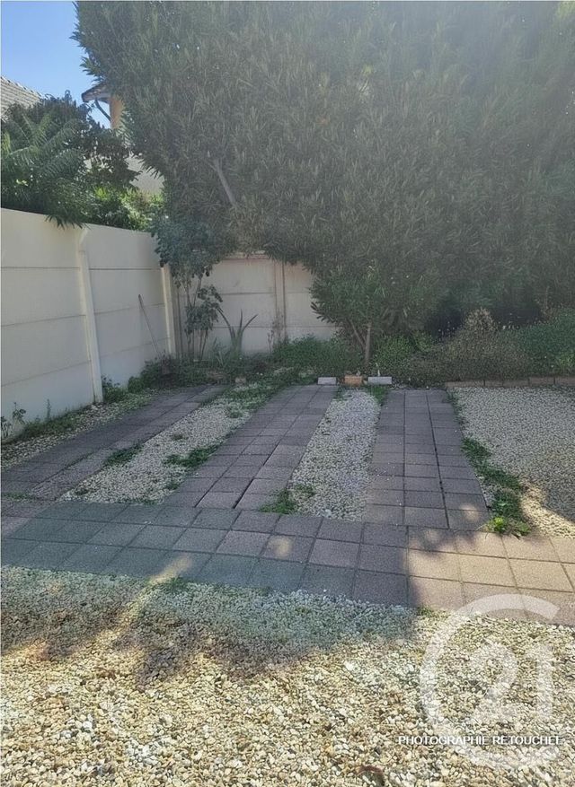 Appartement F2 à vendre - 2 pièces - 45.0 m2 - BRUNOY - 91 - ILE-DE-FRANCE - Century 21 Ougier