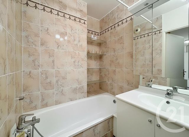 Appartement F4 à vendre - 4 pièces - 93.69 m2 - BRUNOY - 91 - ILE-DE-FRANCE - Century 21 Ougier