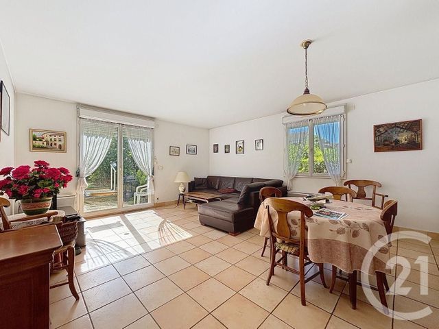 Appartement F4 à vendre - 4 pièces - 93.69 m2 - BRUNOY - 91 - ILE-DE-FRANCE - Century 21 Ougier