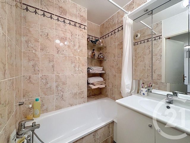 Appartement F4 à vendre - 4 pièces - 93.69 m2 - BRUNOY - 91 - ILE-DE-FRANCE - Century 21 Ougier