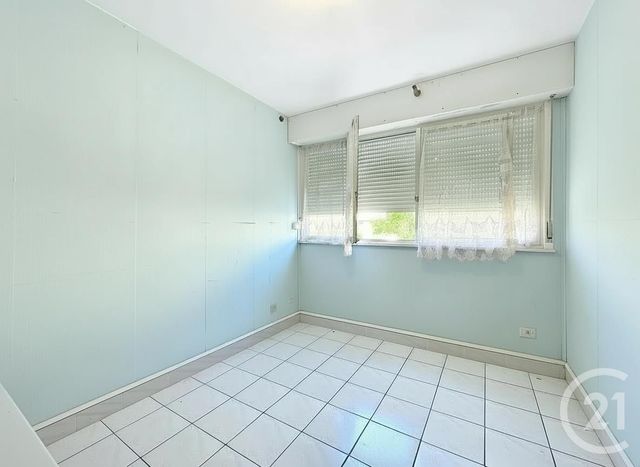 Appartement F3 à vendre - 3 pièces - 58.2 m2 - EPINAY SOUS SENART - 91 - ILE-DE-FRANCE - Century 21 Ougier