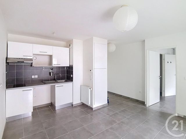 Appartement F2 à vendre - 2 pièces - 38.24 m2 - QUINCY SOUS SENART - 91 - ILE-DE-FRANCE - Century 21 Ougier