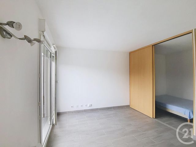 Afficher la photo en grand Appartement Studio à vendre - 1 pièce - 31.92 m2 - BOUSSY ST ANTOINE - 91 - ILE-DE-FRANCE - Century 21 Ougier