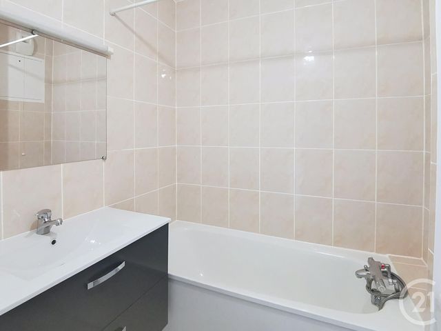 Afficher la photo en grand Appartement Studio à vendre - 1 pièce - 31.92 m2 - BOUSSY ST ANTOINE - 91 - ILE-DE-FRANCE - Century 21 Ougier