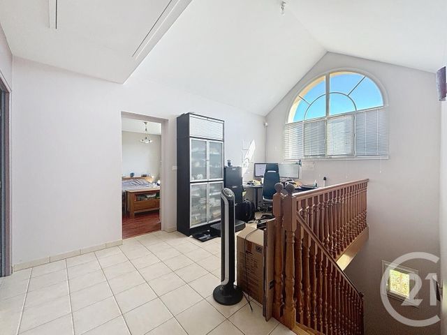 maison à louer - 7 pièces - 140.1 m2 - BRUNOY - 91 - ILE-DE-FRANCE - Century 21 Ougier