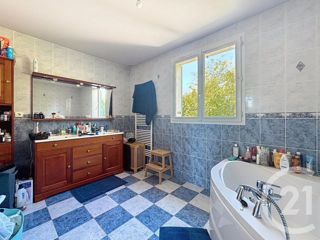 maison à louer - 7 pièces - 140.1 m2 - BRUNOY - 91 - ILE-DE-FRANCE - Century 21 Ougier