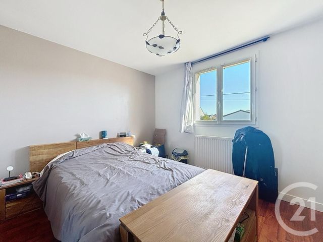 maison à louer - 7 pièces - 140.1 m2 - BRUNOY - 91 - ILE-DE-FRANCE - Century 21 Ougier