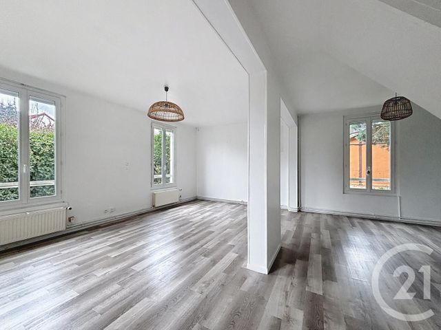 maison à louer - 6 pièces - 103.95 m2 - BRUNOY - 91 - ILE-DE-FRANCE - Century 21 Ougier
