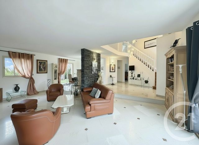 maison à vendre - 7 pièces - 159.95 m2 - YERRES - 91 - ILE-DE-FRANCE - Century 21 Ougier