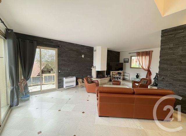 maison à vendre - 7 pièces - 159.95 m2 - YERRES - 91 - ILE-DE-FRANCE - Century 21 Ougier