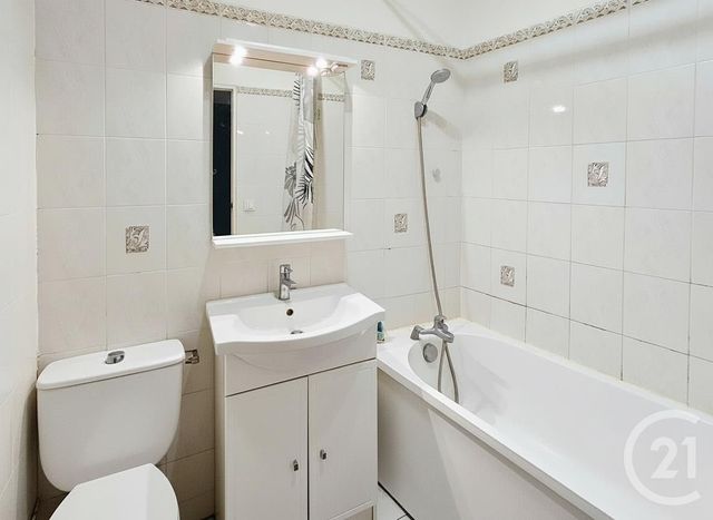 Appartement F1 à vendre - 1 pièce - 38.58 m2 - BRUNOY - 91 - ILE-DE-FRANCE - Century 21 Ougier