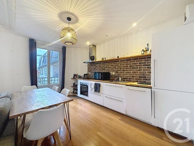 Appartement F2 à louer - 2 pièces - 57.12 m2 - BRUNOY - 91 - ILE-DE-FRANCE - Century 21 Ougier