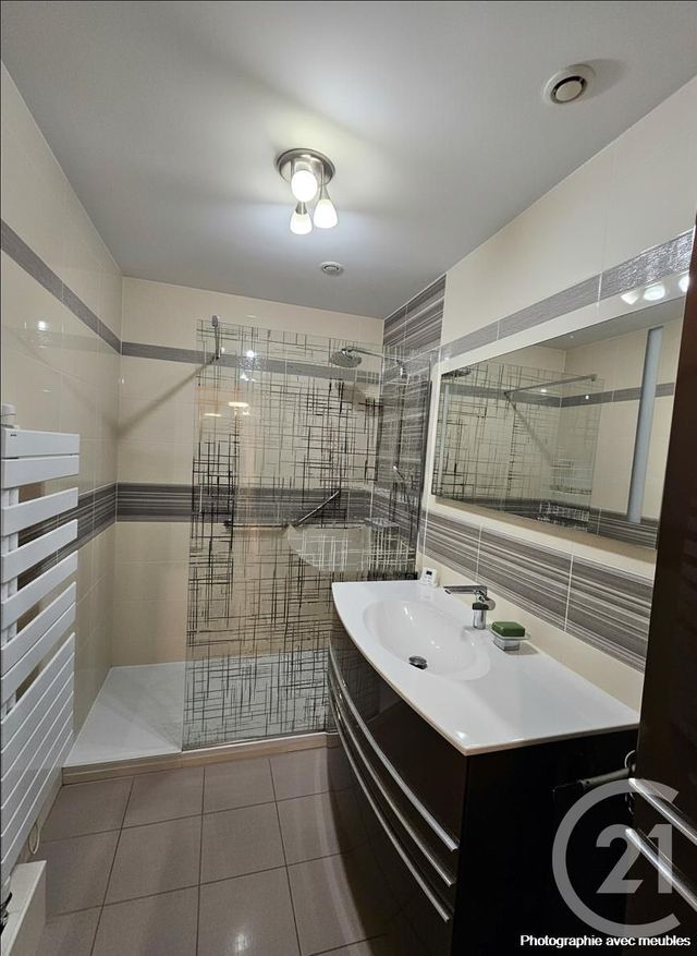 Appartement F4 à vendre - 4 pièces - 79.5 m2 - BOUSSY ST ANTOINE - 91 - ILE-DE-FRANCE - Century 21 Ougier