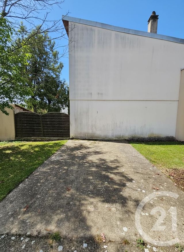 Appartement F4 à vendre - 4 pièces - 79.5 m2 - BOUSSY ST ANTOINE - 91 - ILE-DE-FRANCE - Century 21 Ougier