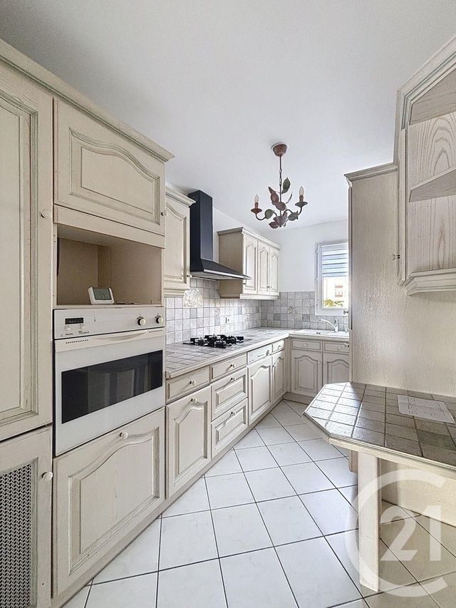 Appartement F3 à louer - 3 pièces - 65.4 m2 - BRUNOY - 91 - ILE-DE-FRANCE - Century 21 Ougier