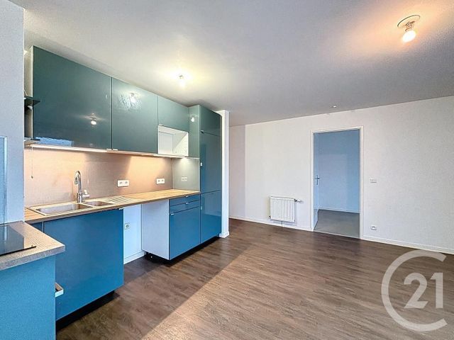 Appartement F3 à louer - 3 pièces - 57.84 m2 - QUINCY SOUS SENART - 91 - ILE-DE-FRANCE - Century 21 Ougier