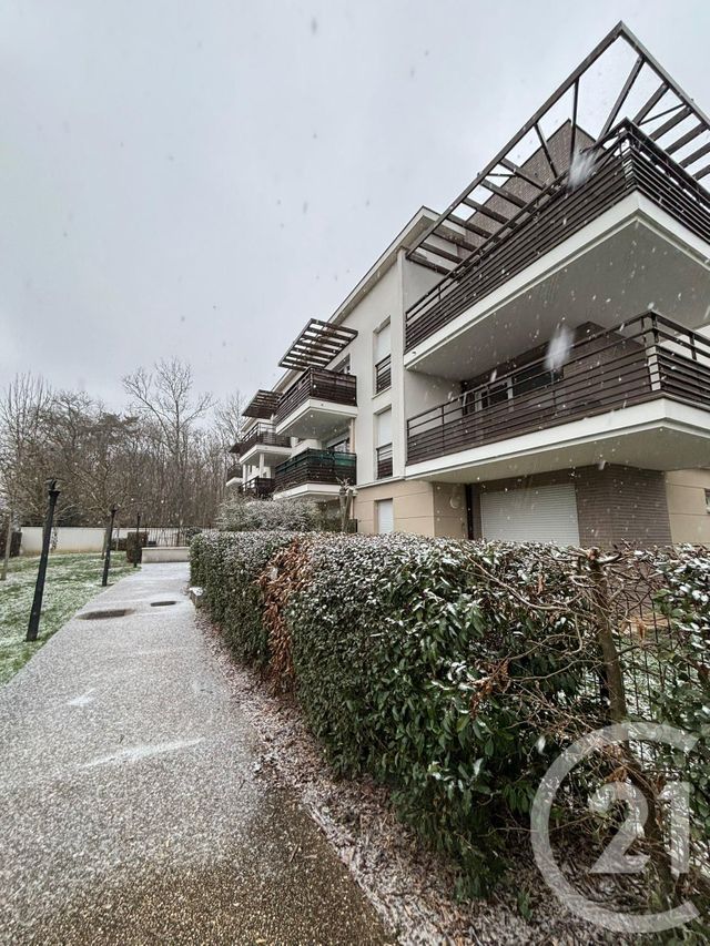 Appartement F3 à louer - 3 pièces - 57.84 m2 - QUINCY SOUS SENART - 91 - ILE-DE-FRANCE - Century 21 Ougier