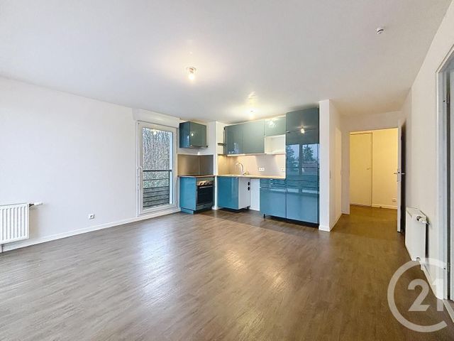 Appartement F3 à louer - 3 pièces - 57.84 m2 - QUINCY SOUS SENART - 91 - ILE-DE-FRANCE - Century 21 Ougier