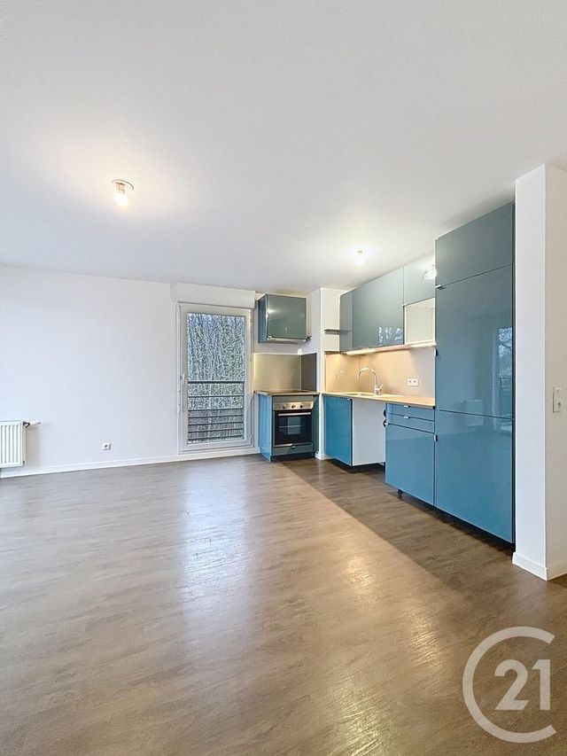 Appartement F3 à louer - 3 pièces - 57.84 m2 - QUINCY SOUS SENART - 91 - ILE-DE-FRANCE - Century 21 Ougier