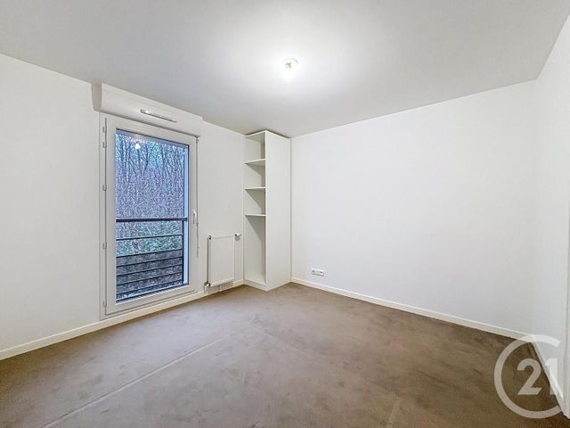 Appartement F3 à louer - 3 pièces - 57.84 m2 - QUINCY SOUS SENART - 91 - ILE-DE-FRANCE - Century 21 Ougier