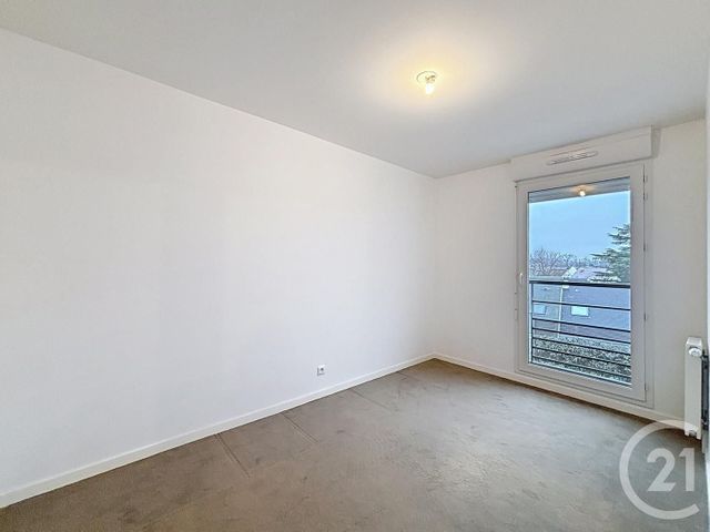 Appartement F3 à louer - 3 pièces - 57.84 m2 - QUINCY SOUS SENART - 91 - ILE-DE-FRANCE - Century 21 Ougier