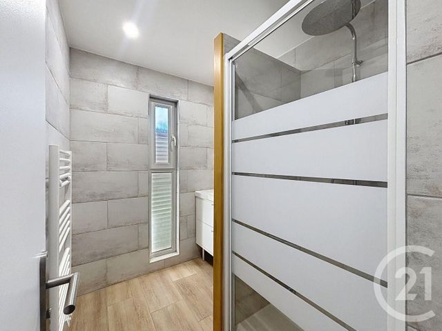 Appartement à louer - 3 pièces - 65.0 m2 - YERRES - 91 - ILE-DE-FRANCE - Century 21 Ougier