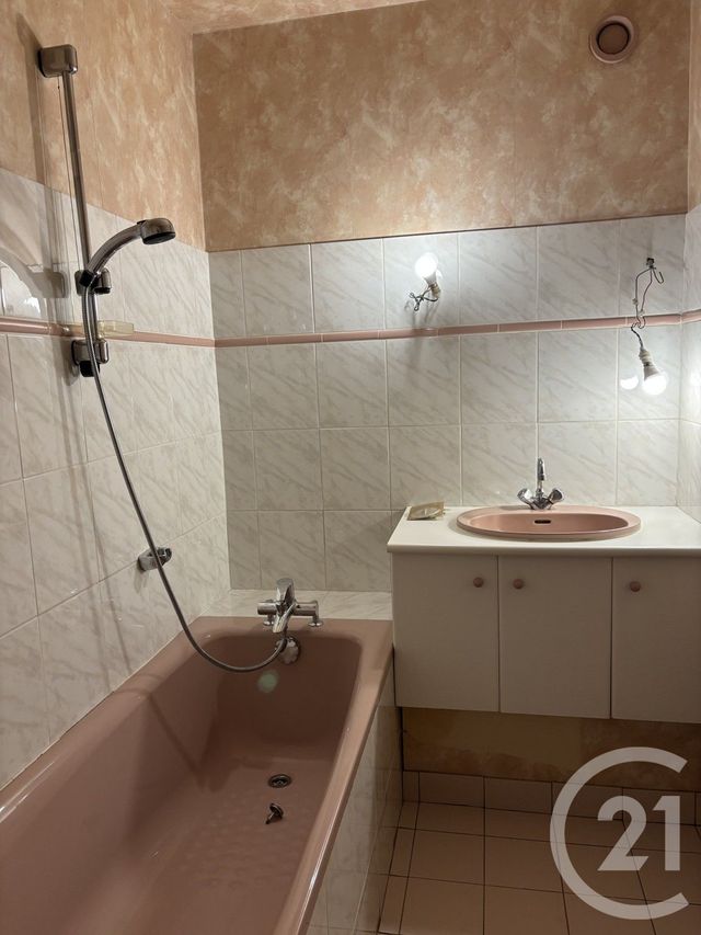 Appartement F3 à vendre - 3 pièces - 64.87 m2 - BRUNOY - 91 - ILE-DE-FRANCE - Century 21 Ougier