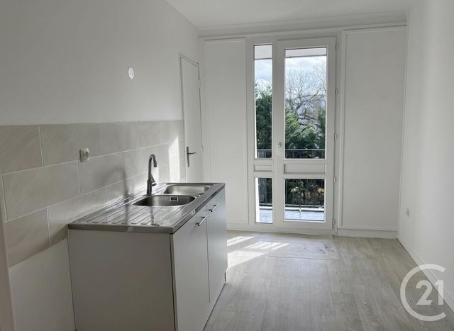 Appartement F4 à vendre - 4 pièces - 77.24 m2 - YERRES - 91 - ILE-DE-FRANCE - Century 21 Ougier
