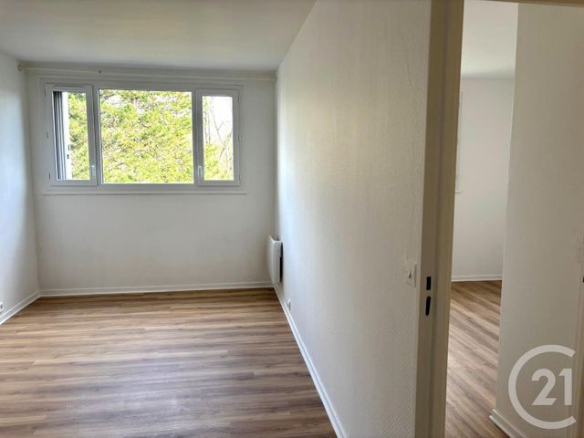 Appartement F4 à vendre - 4 pièces - 77.24 m2 - YERRES - 91 - ILE-DE-FRANCE - Century 21 Ougier