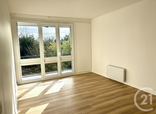 Appartement F4 à vendre - 4 pièces - 77.24 m2 - YERRES - 91 - ILE-DE-FRANCE - Century 21 Ougier