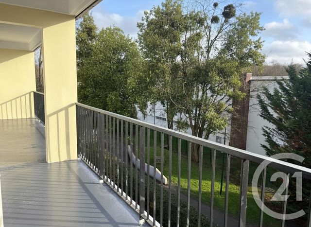 Appartement F4 à vendre - 4 pièces - 77.24 m2 - YERRES - 91 - ILE-DE-FRANCE - Century 21 Ougier