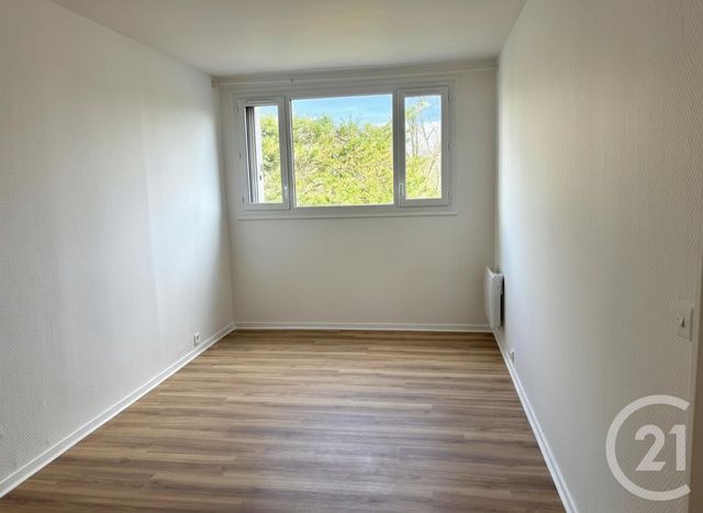 Appartement F4 à vendre - 4 pièces - 77.24 m2 - YERRES - 91 - ILE-DE-FRANCE - Century 21 Ougier