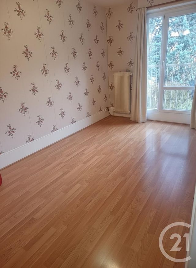 Appartement F4 à vendre - 4 pièces - 81.86 m2 - BOUSSY ST ANTOINE - 91 - ILE-DE-FRANCE - Century 21 Ougier