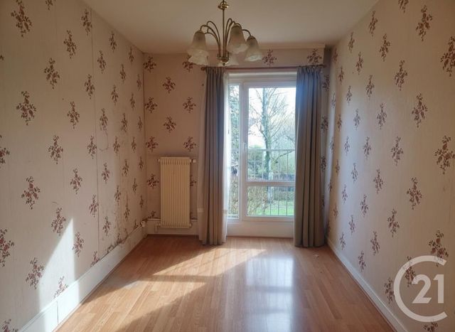 Appartement F4 à vendre - 4 pièces - 81.86 m2 - BOUSSY ST ANTOINE - 91 - ILE-DE-FRANCE - Century 21 Ougier