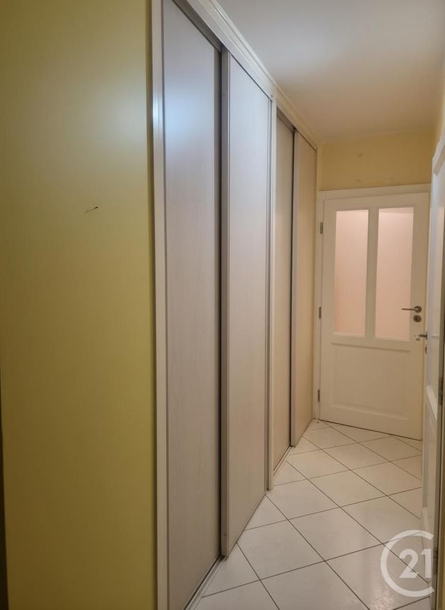 Appartement F4 à vendre - 4 pièces - 81.86 m2 - BOUSSY ST ANTOINE - 91 - ILE-DE-FRANCE - Century 21 Ougier
