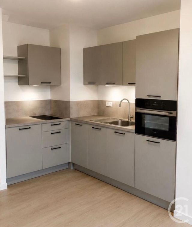 Appartement F2 à louer - 2 pièces - 42.58 m2 - BRUNOY - 91 - ILE-DE-FRANCE - Century 21 Ougier