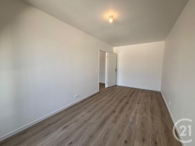 Appartement F2 à louer - 2 pièces - 42.58 m2 - BRUNOY - 91 - ILE-DE-FRANCE - Century 21 Ougier