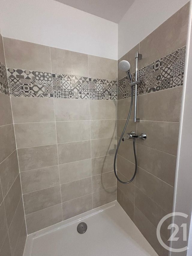 Appartement F2 à louer - 2 pièces - 42.58 m2 - BRUNOY - 91 - ILE-DE-FRANCE - Century 21 Ougier